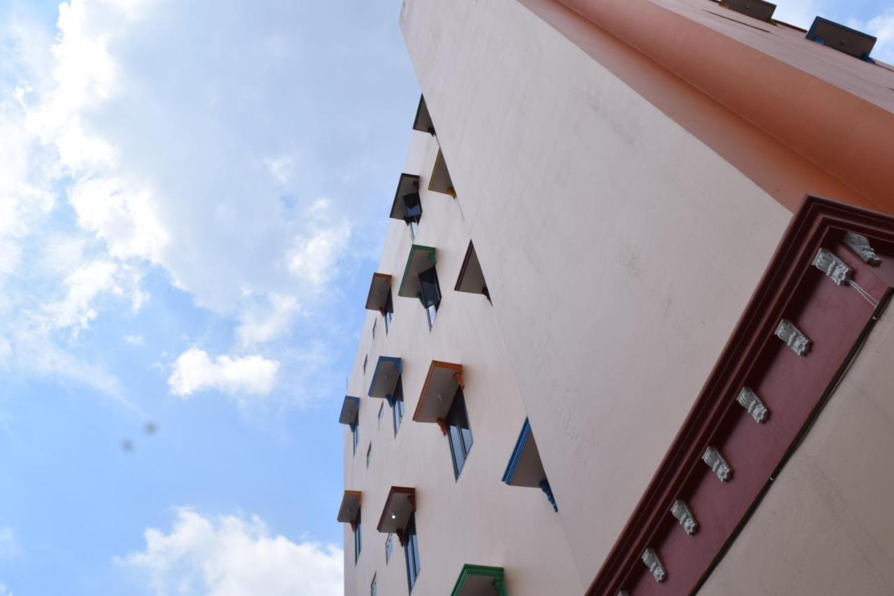 Hotel Sriwijaya 99 Palembang Eksteriør billede